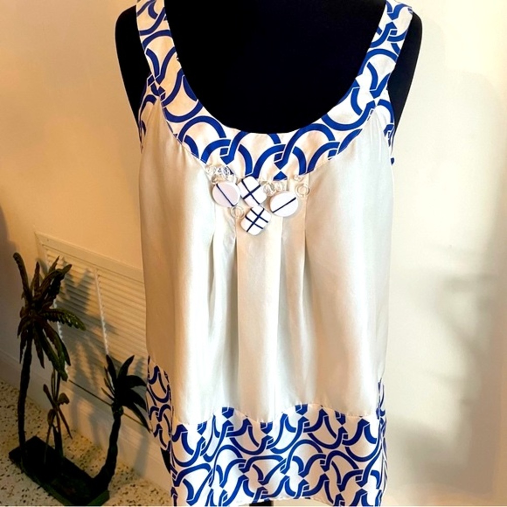 Cynthia STEFFE Designer White Blue Sleeveless Silk Dress Top. Like new! Large
